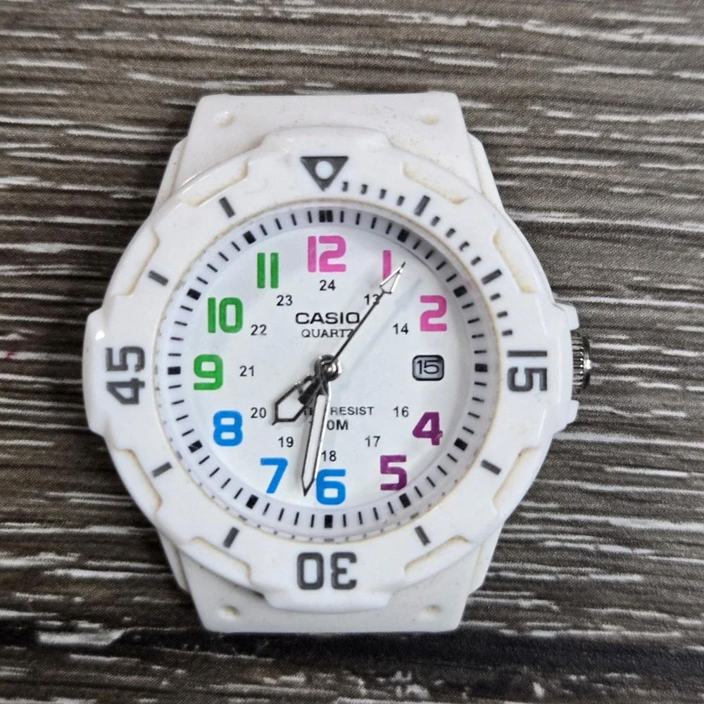 Casio LRW-200H White Resin Sport Women's Watch Multicolor Body Only Tested